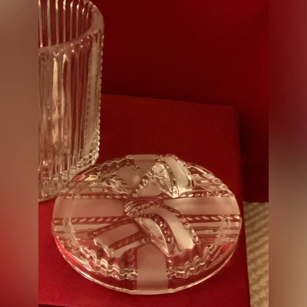 CRYSTAL CLEAR GLASS JAR